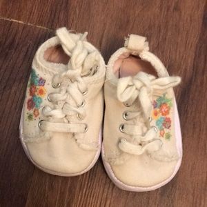 Baby shoes